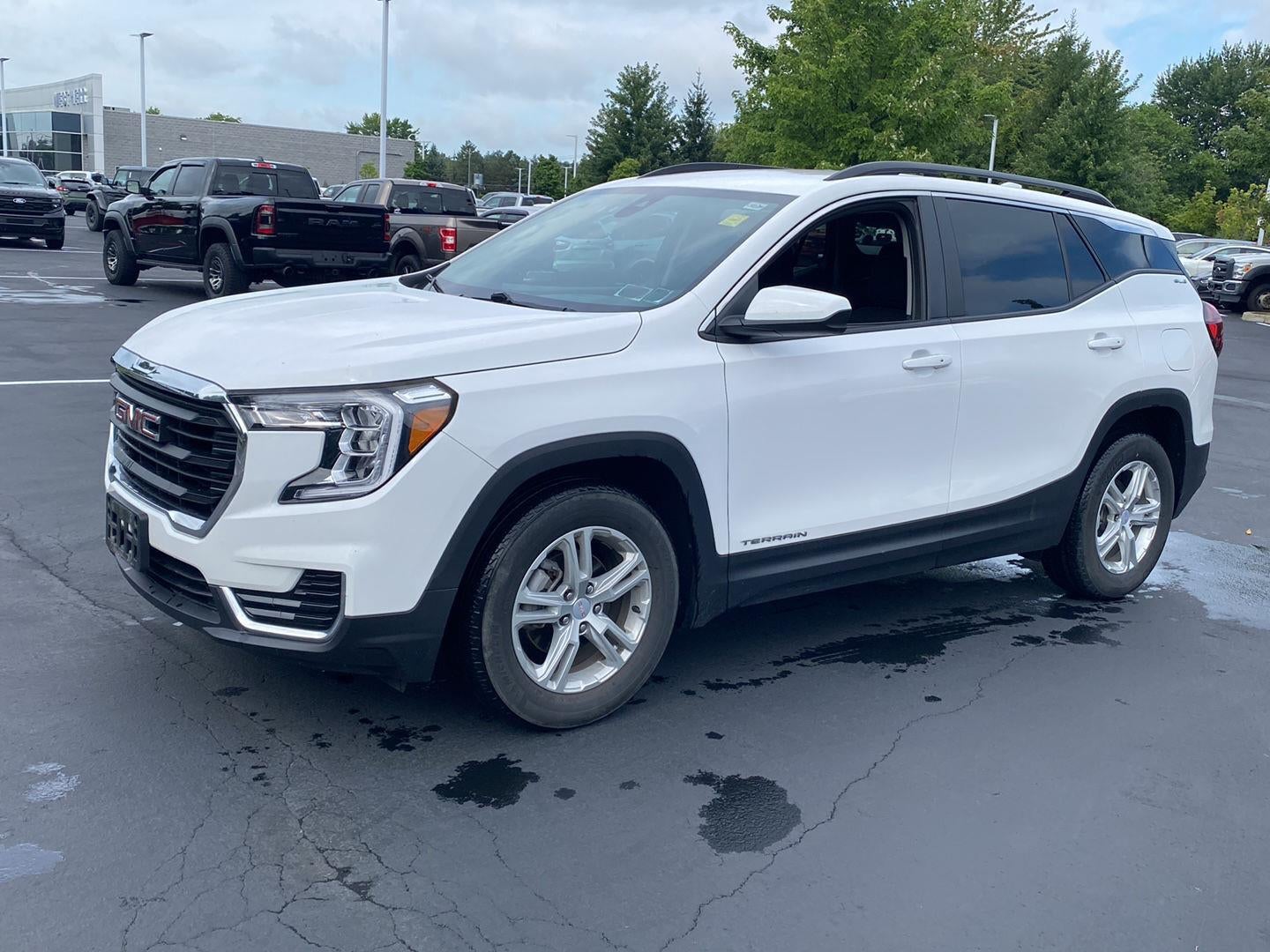 2024 GMC Terrain SLE