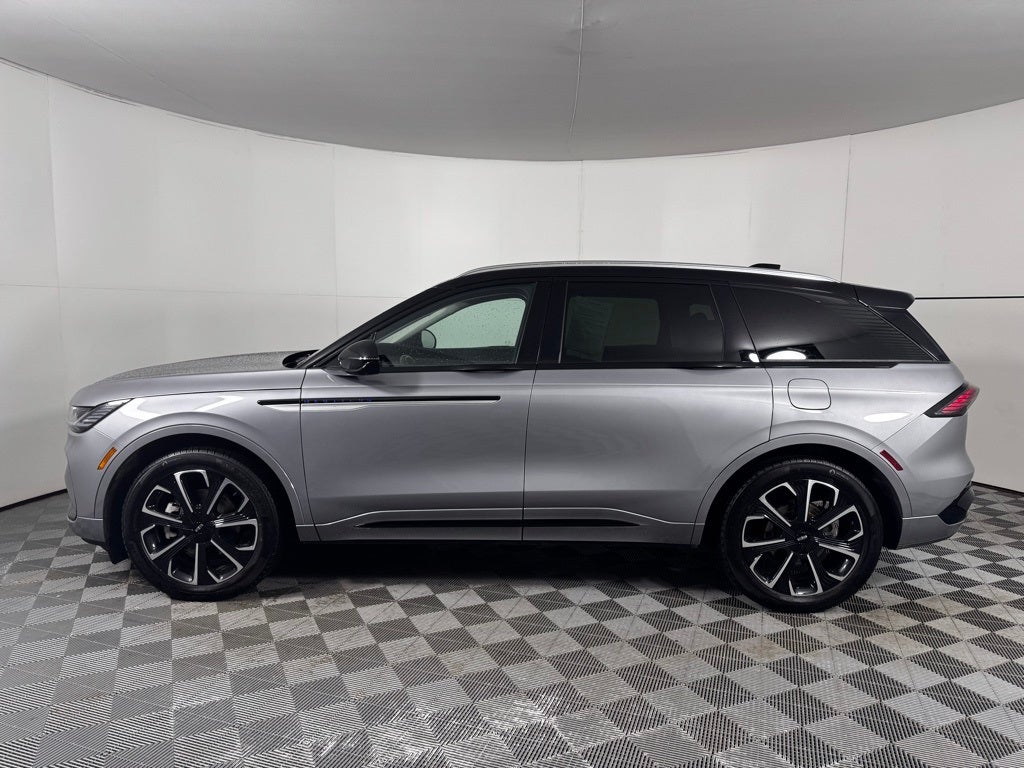 2025 Lincoln Nautilus Reserve