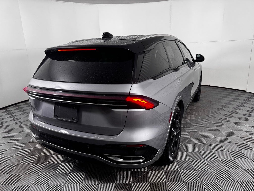 2025 Lincoln Nautilus Reserve