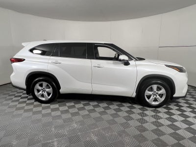 2022 Toyota Highlander LE