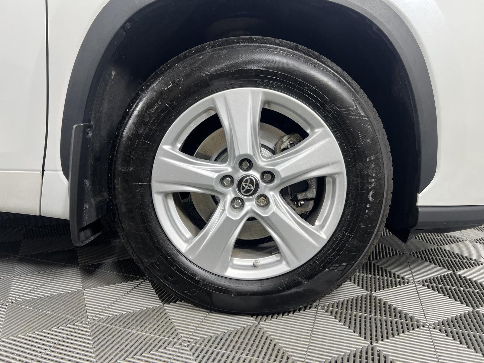 2022 Toyota Highlander LE