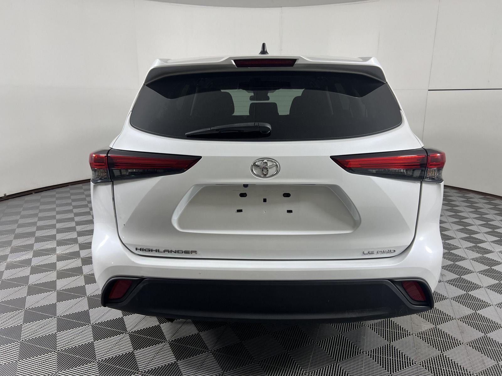 2022 Toyota Highlander LE