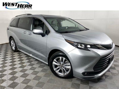 2025 Toyota Sienna XLE