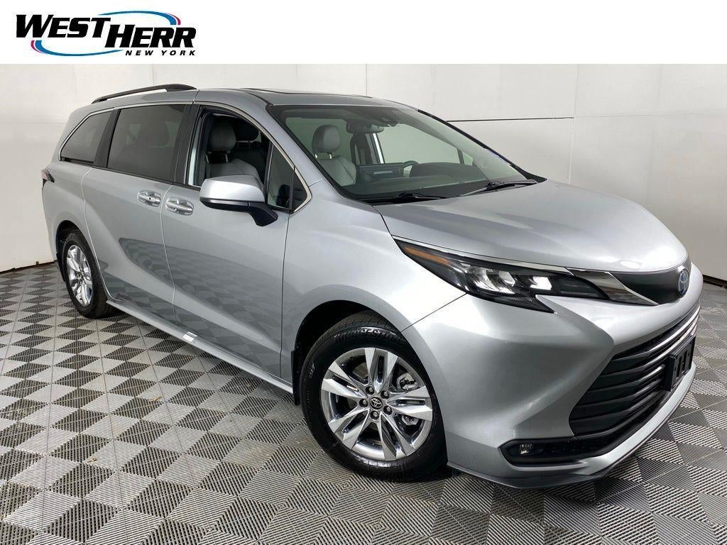 2025 Toyota Sienna XLE