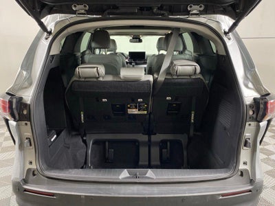 2025 Toyota Sienna XLE