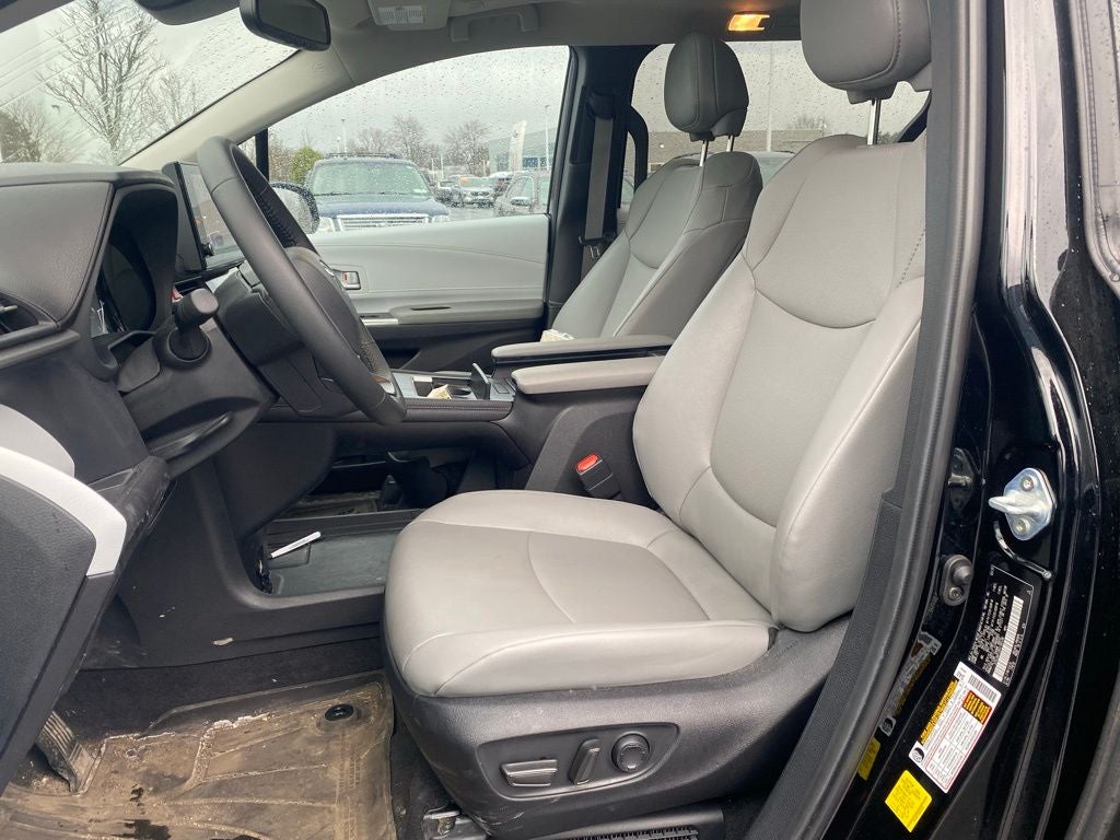 2025 Toyota Sienna XLE 7 Passenger