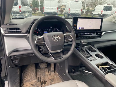 2025 Toyota Sienna XLE 7 Passenger