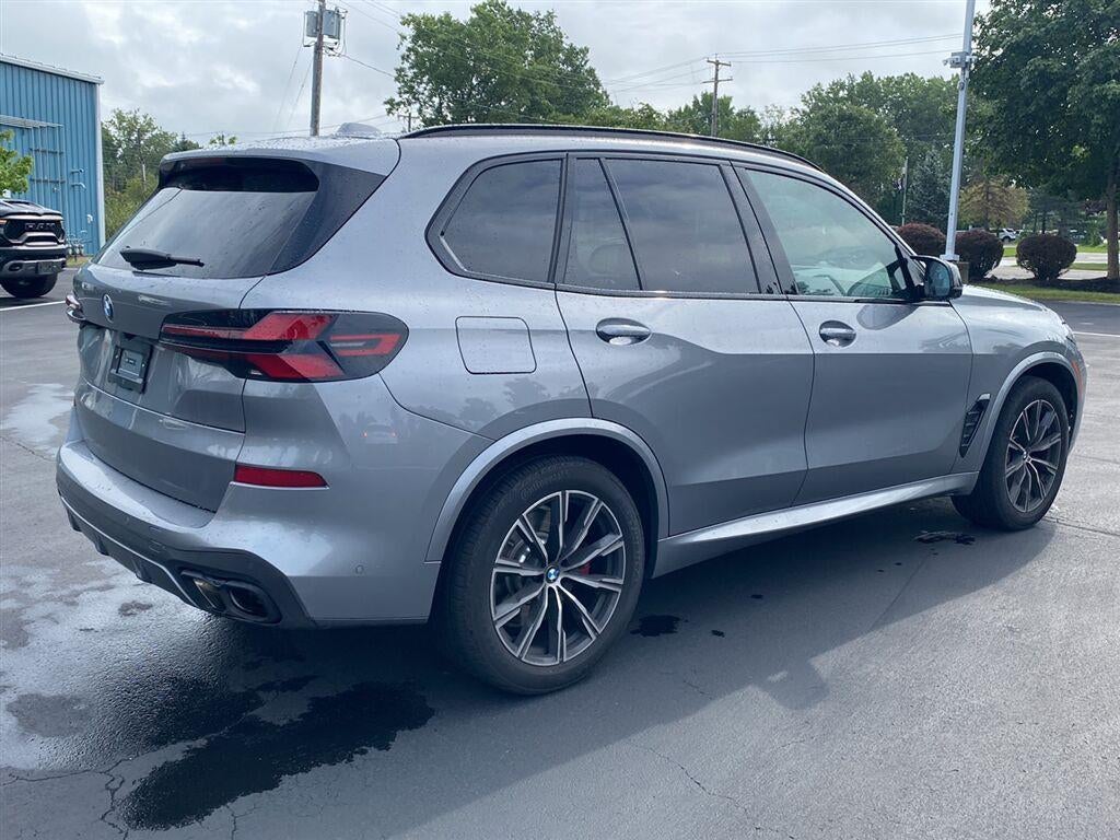 2026 BMW X5 M60i