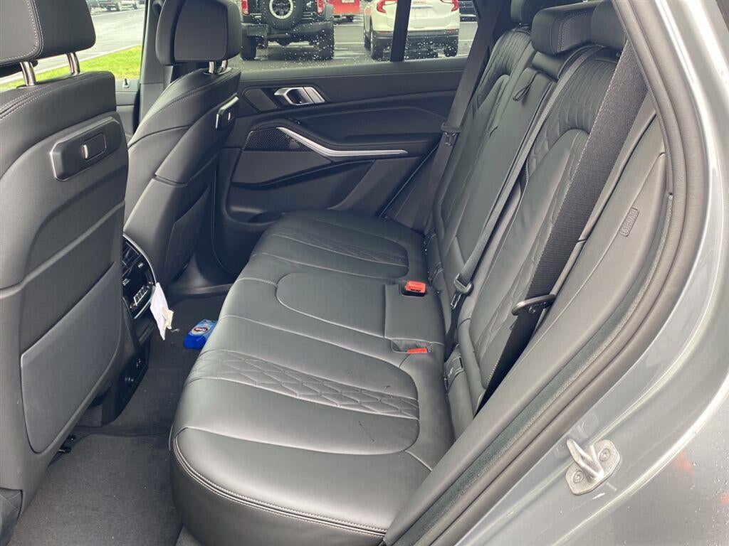 2026 BMW X5 M60i