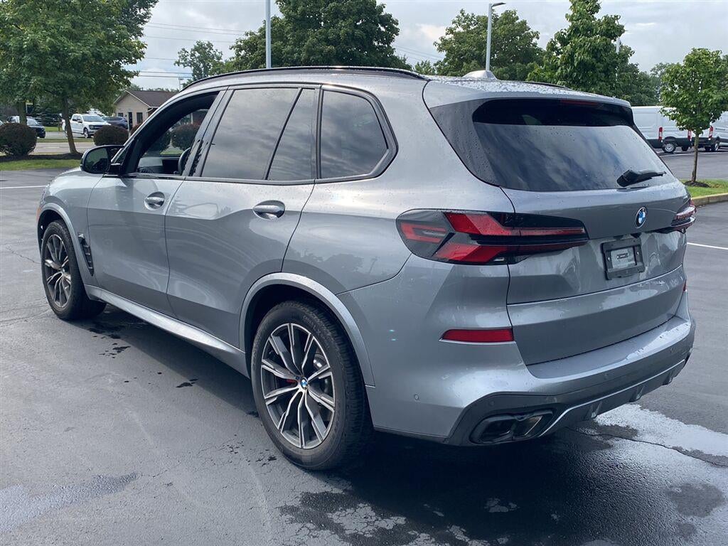 2026 BMW X5 M60i