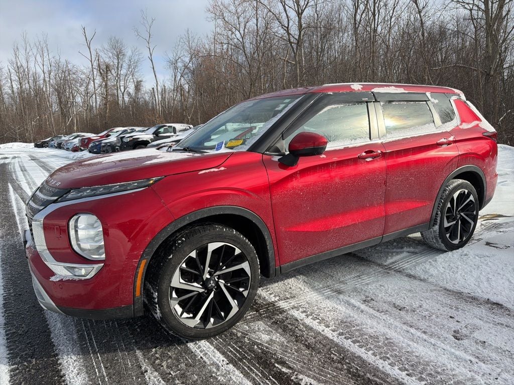 2022 Mitsubishi Outlander SE