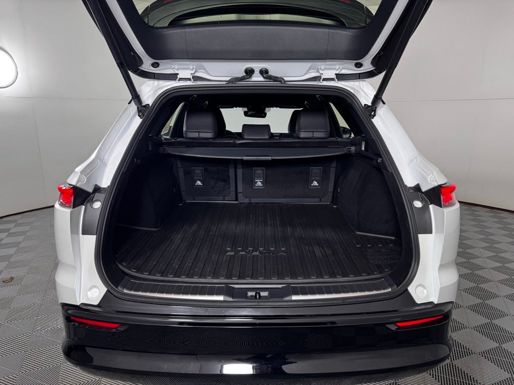 2025 Toyota Crown Signia Base