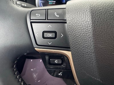 2025 Toyota Crown Signia Base