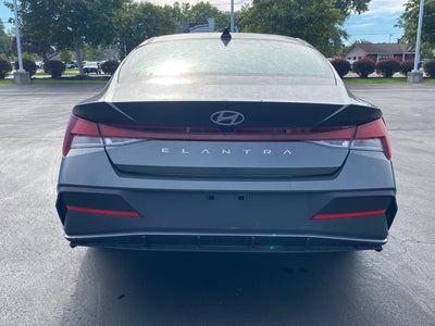 2024 Hyundai ELANTRA SEL