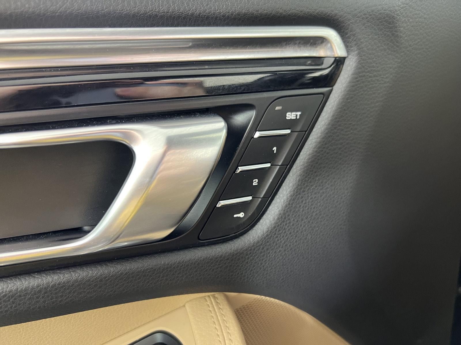 2023 Porsche Macan S