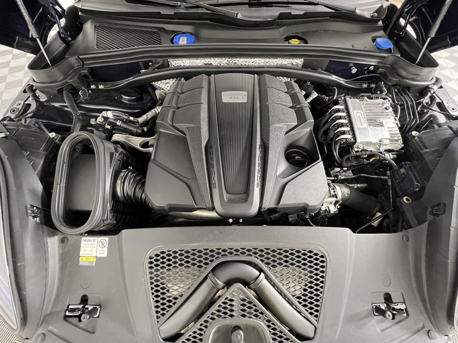 2023 Porsche Macan S