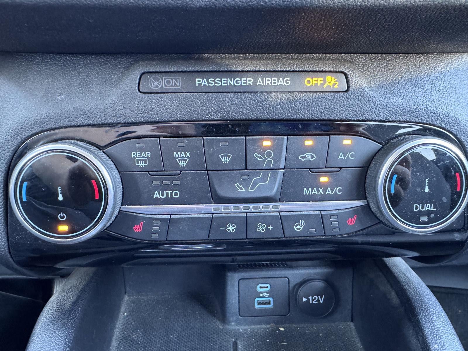 2022 Ford Escape SE Hybrid