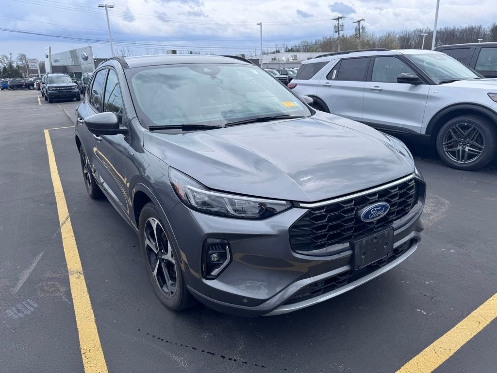 2023 Ford Escape ST-Line Elite