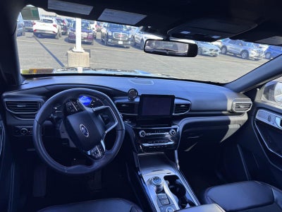 2024 Ford Explorer ST-Line