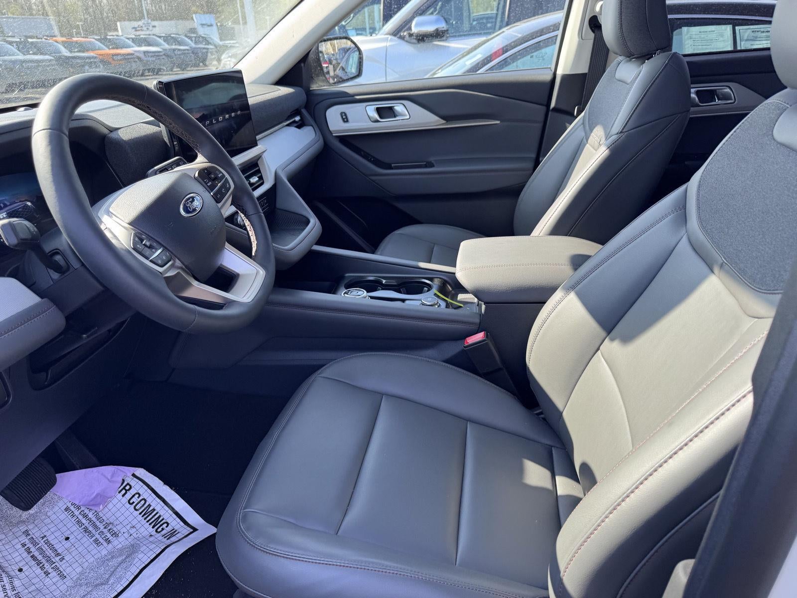 2026 Ford Explorer Active w/200A Pkg