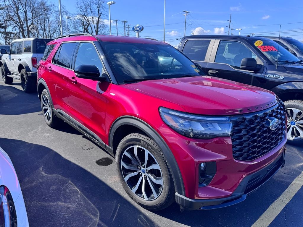2025 Ford Explorer ST-Line
