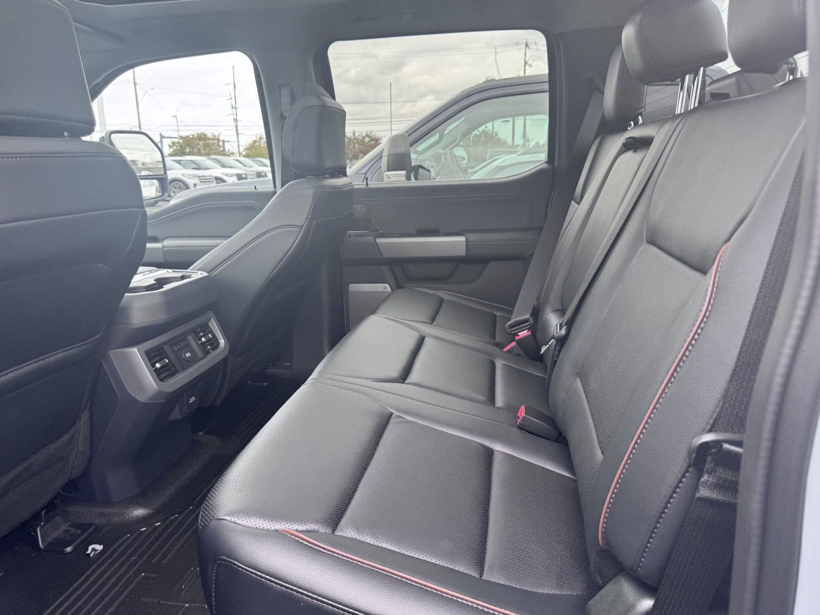 2026 Ford Super Duty F-350 Lariat
