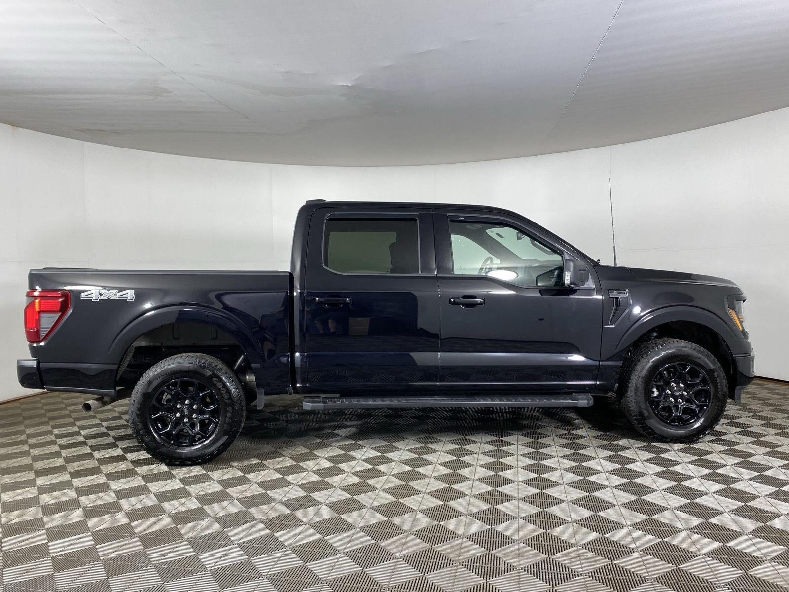 2025 Ford F-150 Base