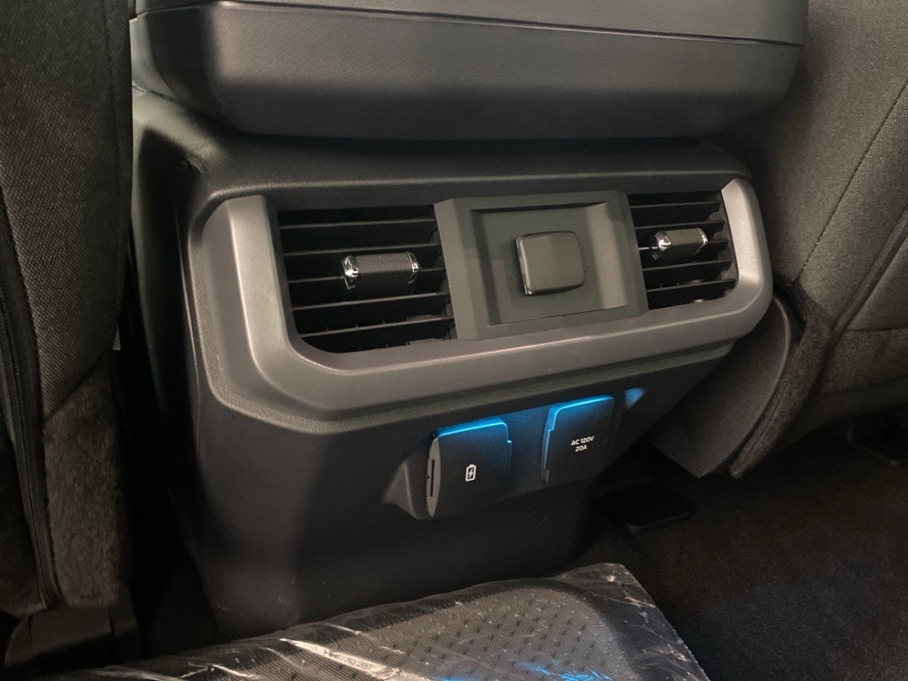 2025 Ford F-150 XLT SuperCrew