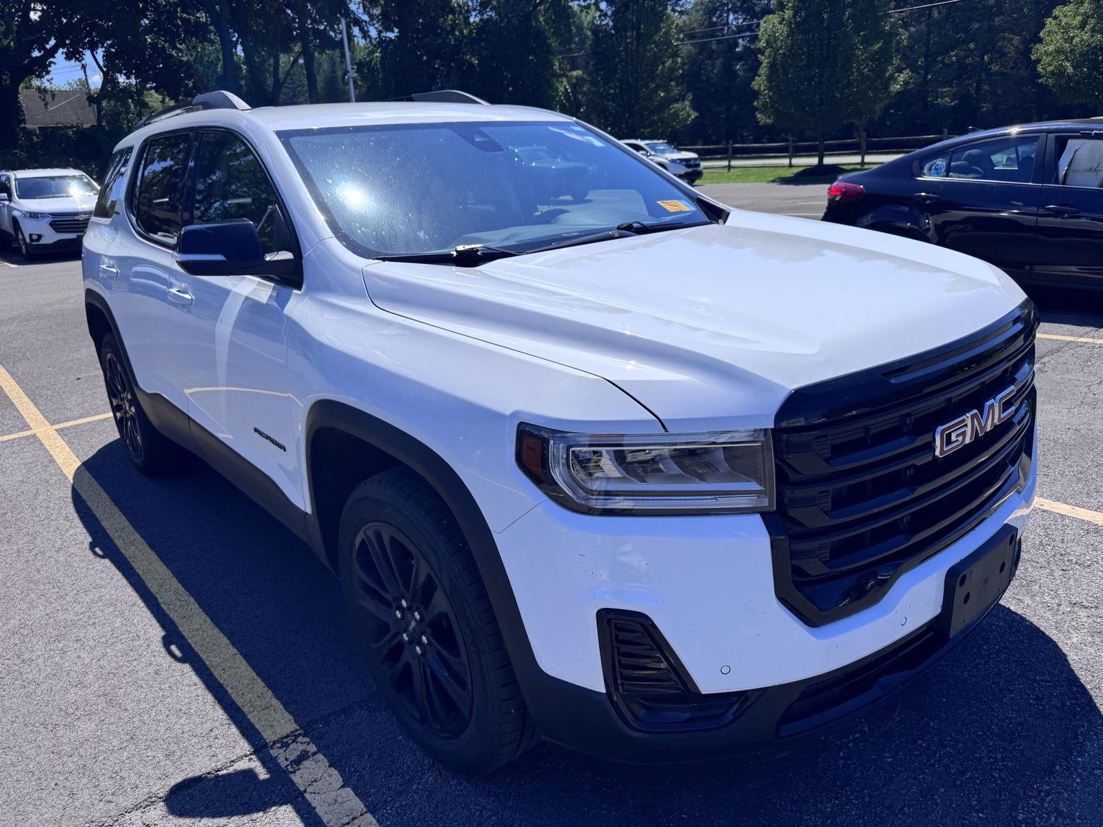 2022 GMC Acadia SLE