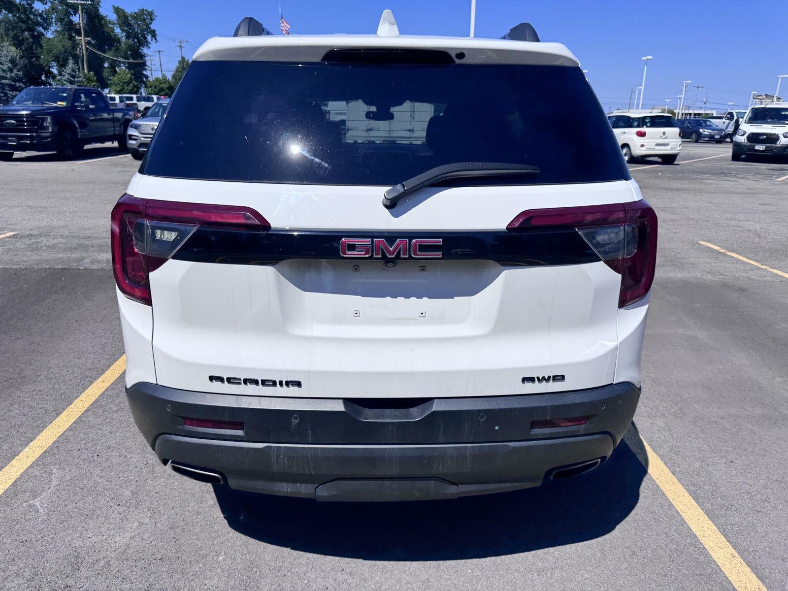 2022 GMC Acadia SLE