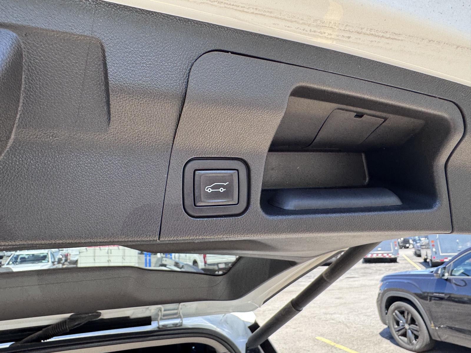 2022 GMC Acadia SLE