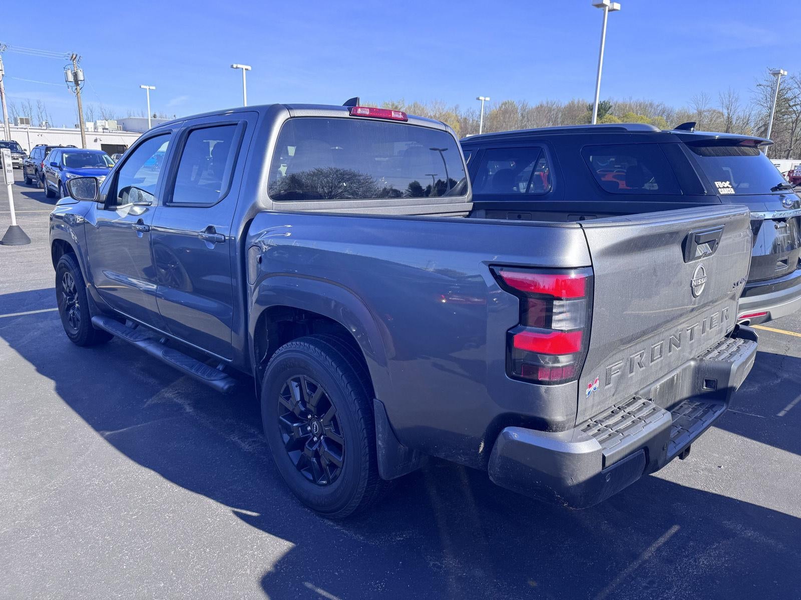2023 Nissan Frontier SV