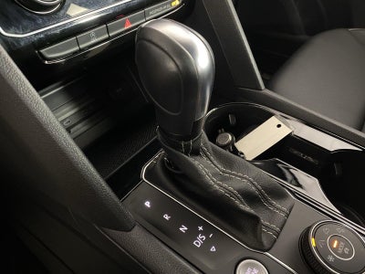 2023 Volkswagen Atlas Cross Sport 2.0T SEL R-Line Black