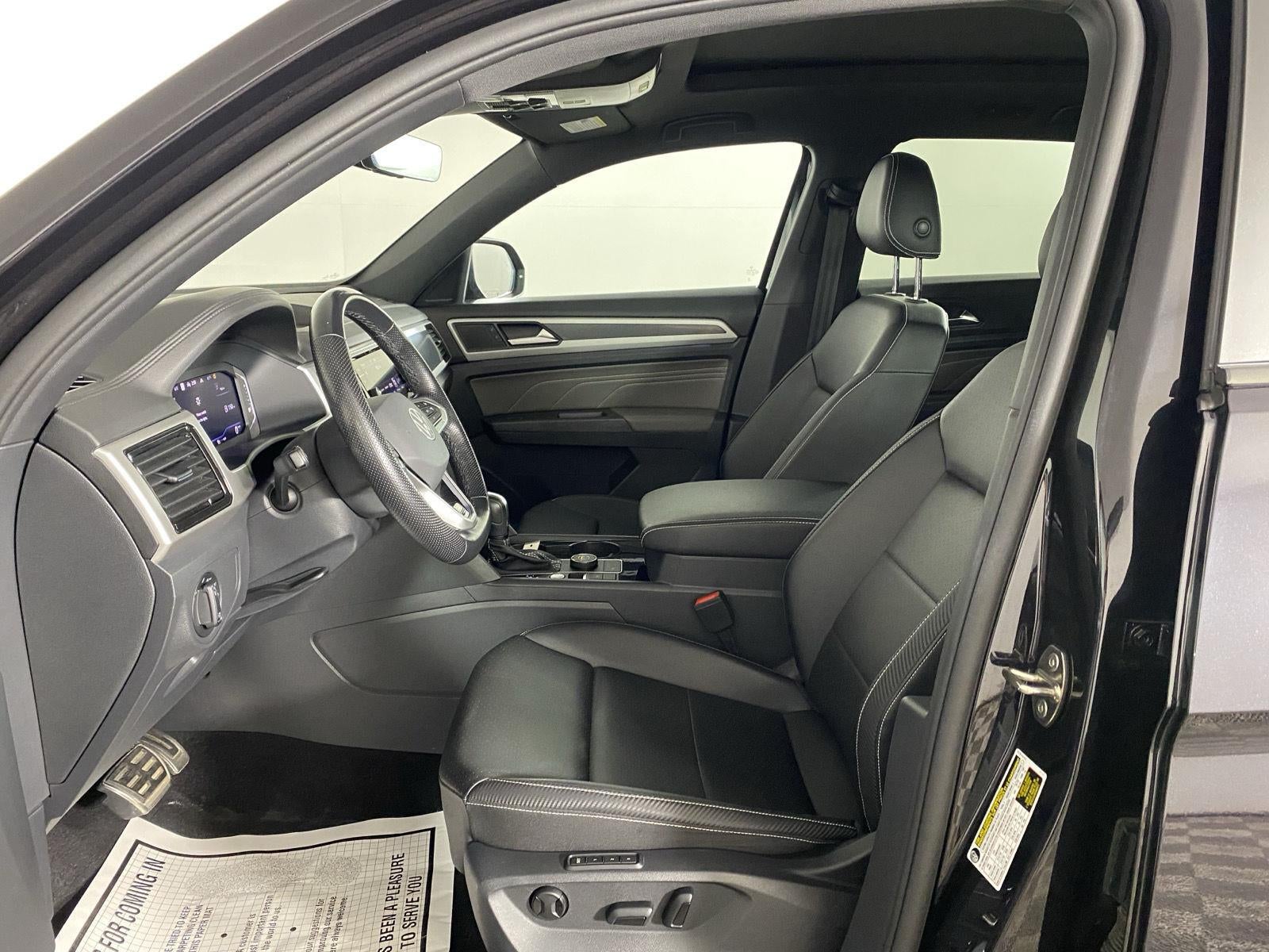2023 Volkswagen Atlas Cross Sport 2.0T SEL R-Line Black