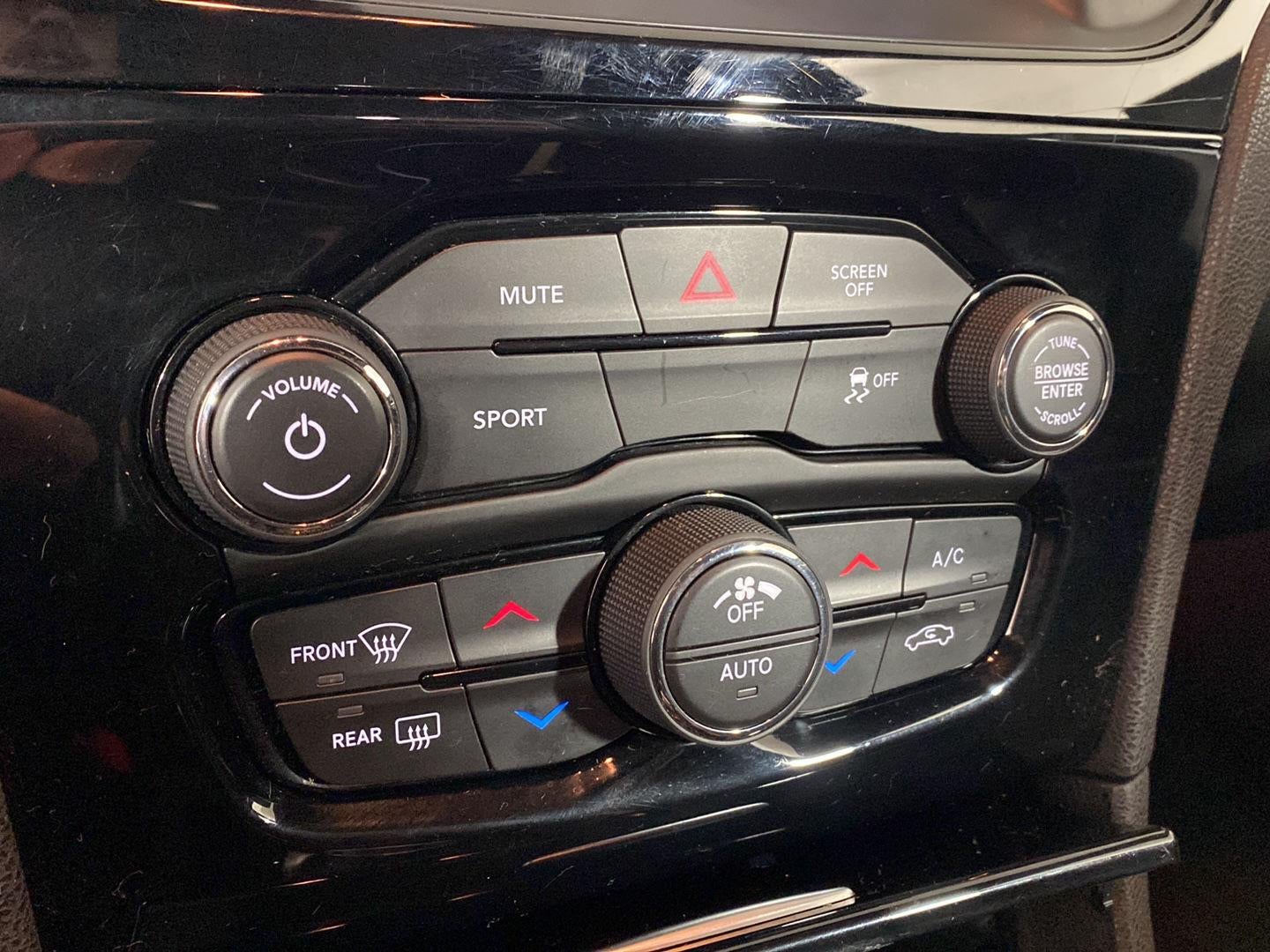 2019 Chrysler 300 Base