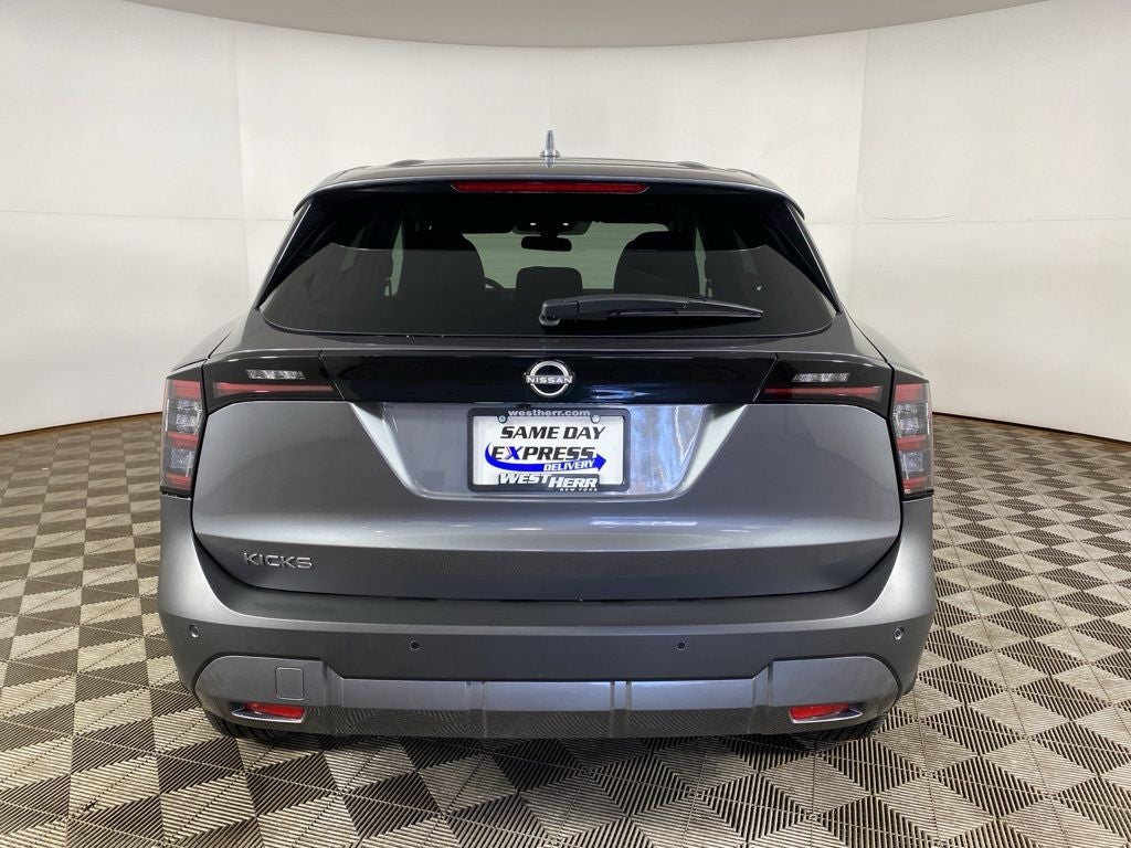 2025 Nissan Kicks SV