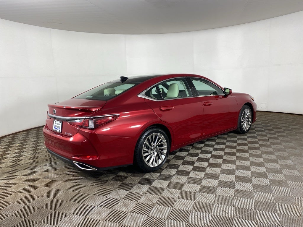 2022 Lexus ES 350 Ultra Luxury