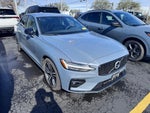 2022 Volvo S60 B5 R-Design