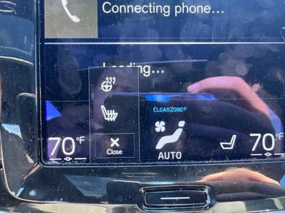 2022 Volvo S60 B5 R-Design