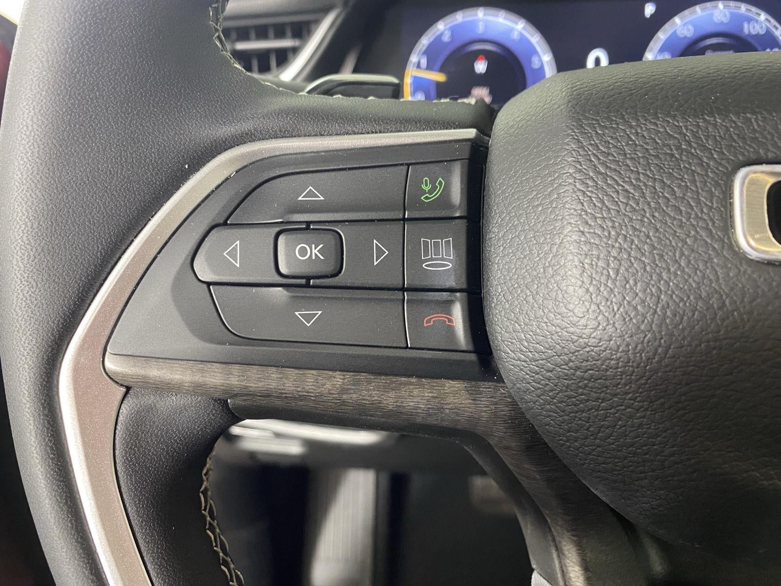 2023 Jeep Grand Cherokee Base