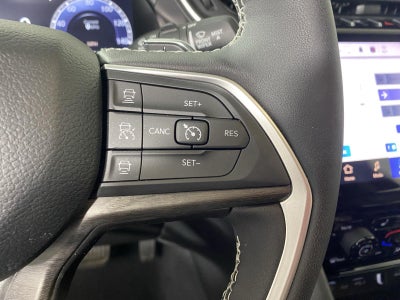 2023 Jeep Grand Cherokee Base
