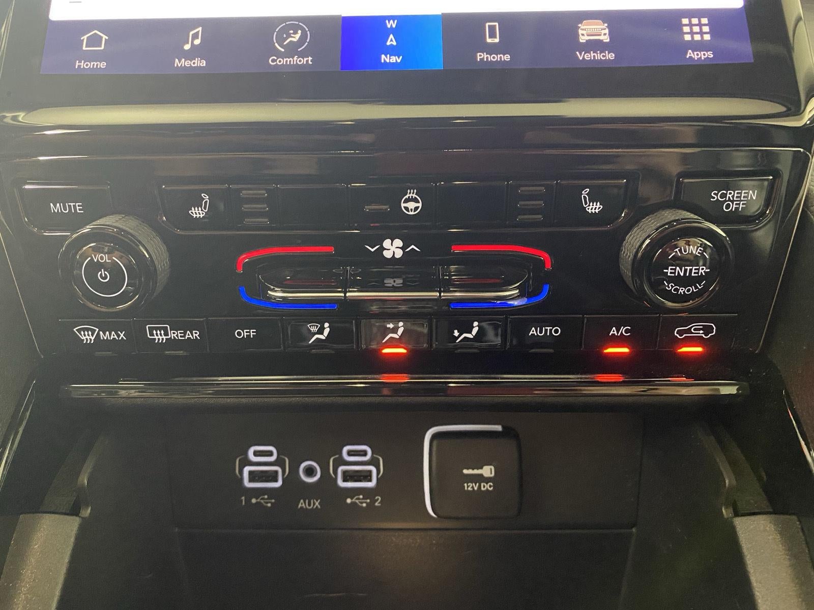 2023 Jeep Grand Cherokee Base