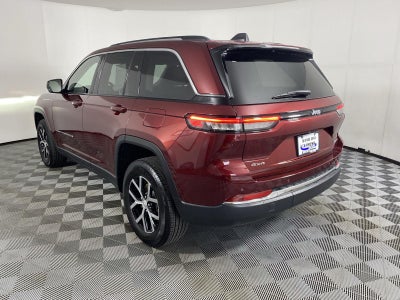 2023 Jeep Grand Cherokee Base
