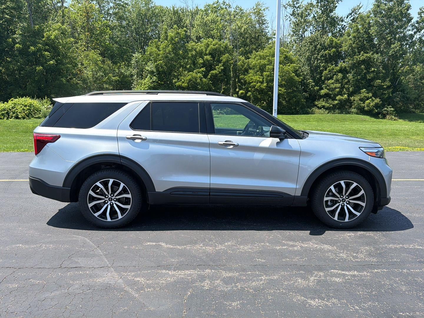 2021 Ford Explorer ST