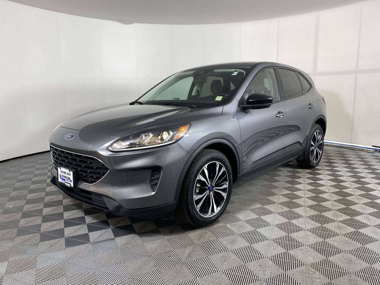 2022 Ford Escape SE Hybrid