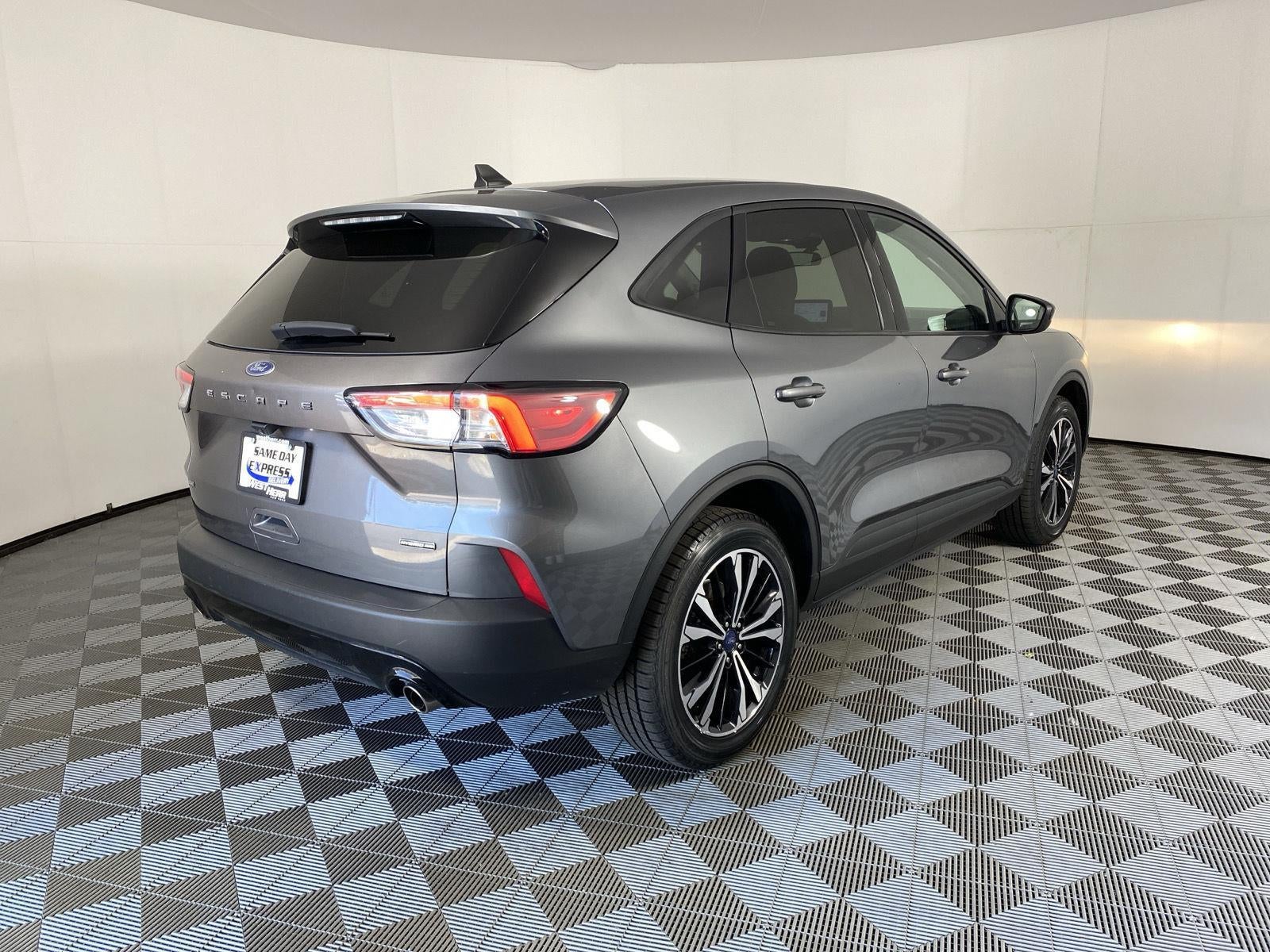 2022 Ford Escape SE Hybrid