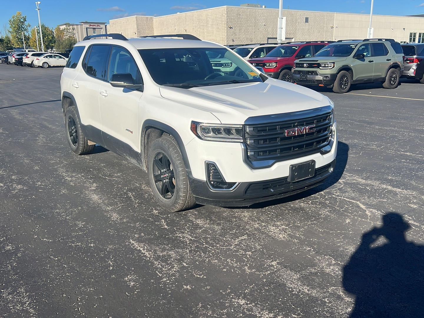 2023 GMC Acadia AT4