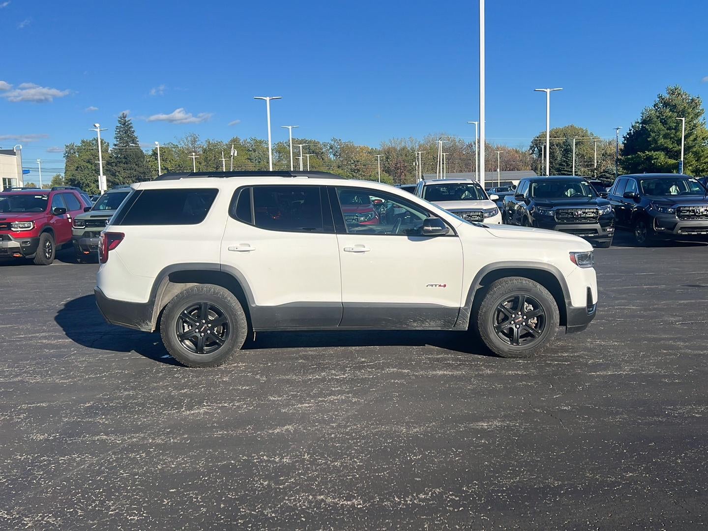 2023 GMC Acadia AT4