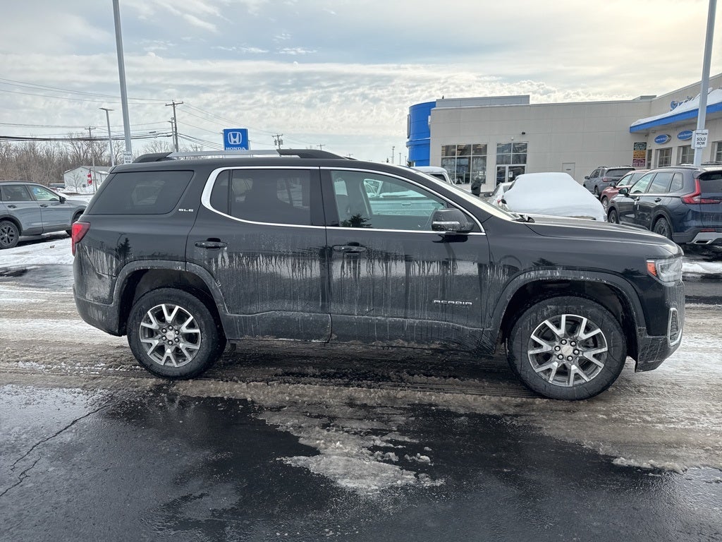 2022 GMC Acadia SLE