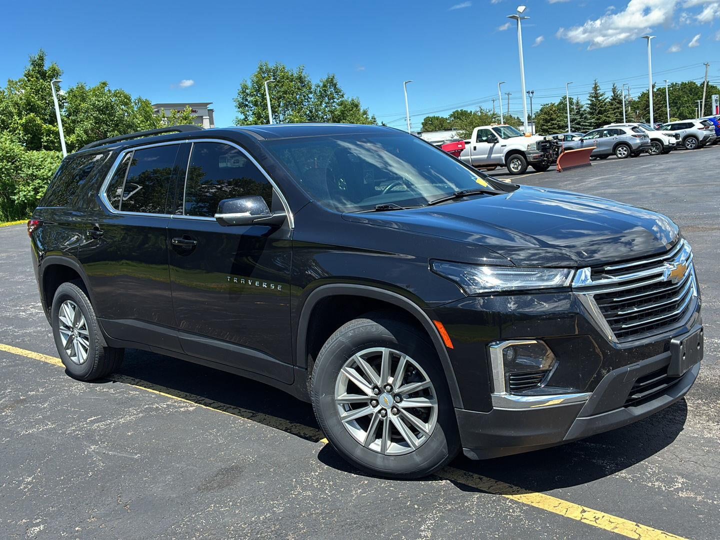 2023 Chevrolet Traverse LT Cloth